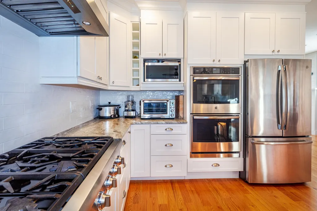 6 Cora Avenue Hampton NH 03842