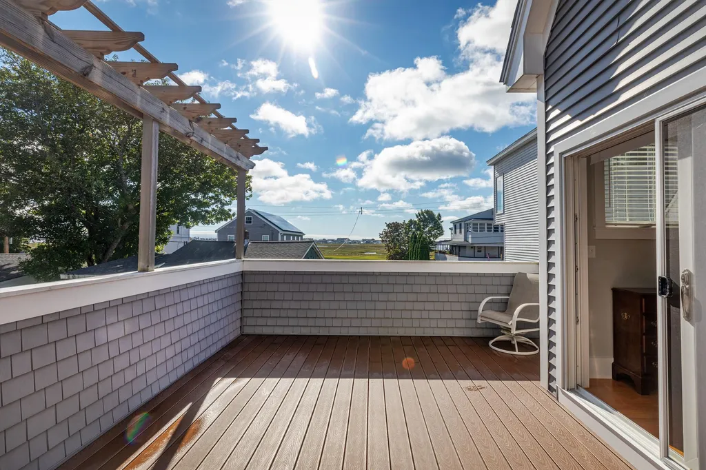 6 Cora Avenue Hampton NH 03842