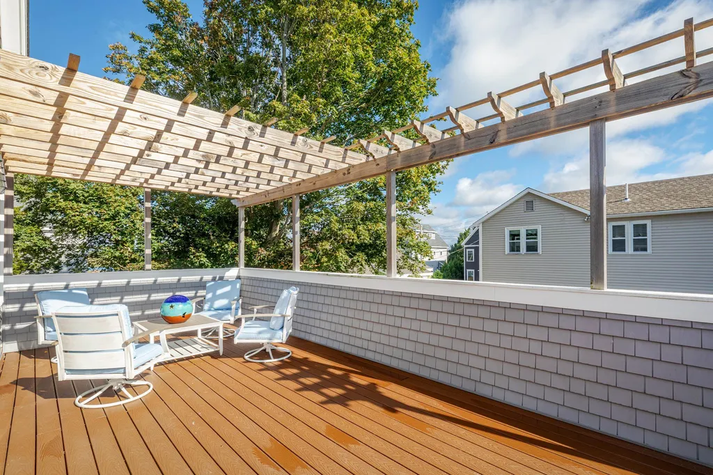 6 Cora Avenue Hampton NH 03842