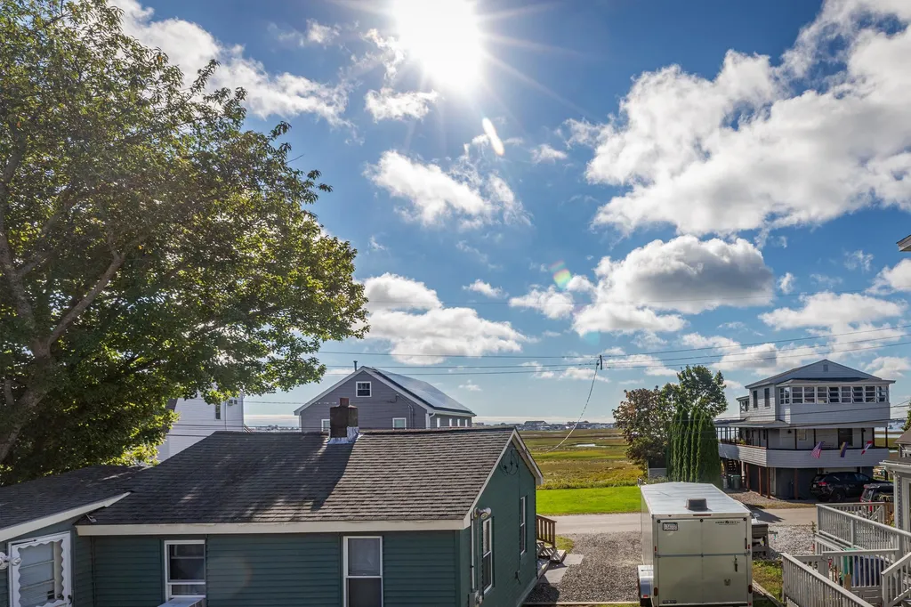 6 Cora Avenue Hampton NH 03842