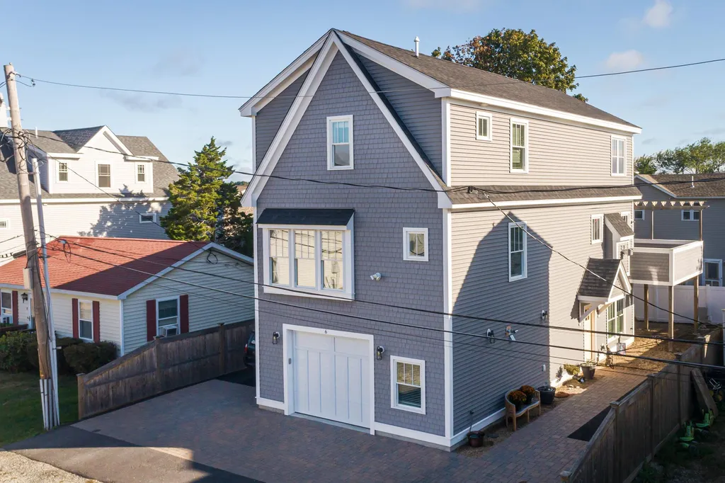 6 Cora Avenue Hampton NH 03842