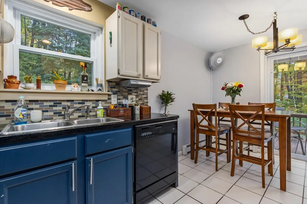 11 Patriots Lane Eliot ME 03903