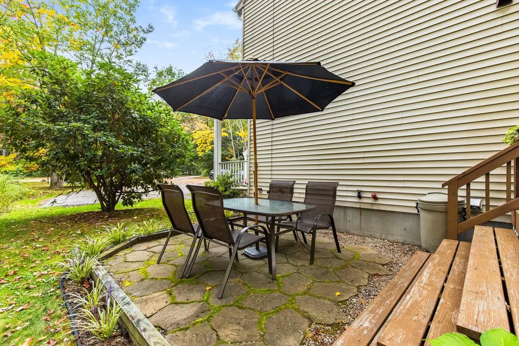 11 Patriots Lane Eliot ME 03903
