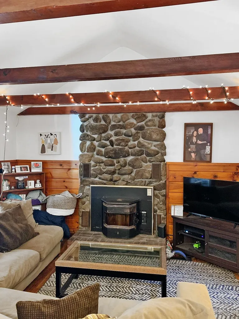 32 Border Street Amherst NH 03031