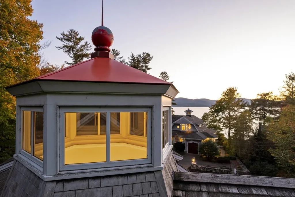 308 & 309 Sewall Road Wolfeboro NH 03894