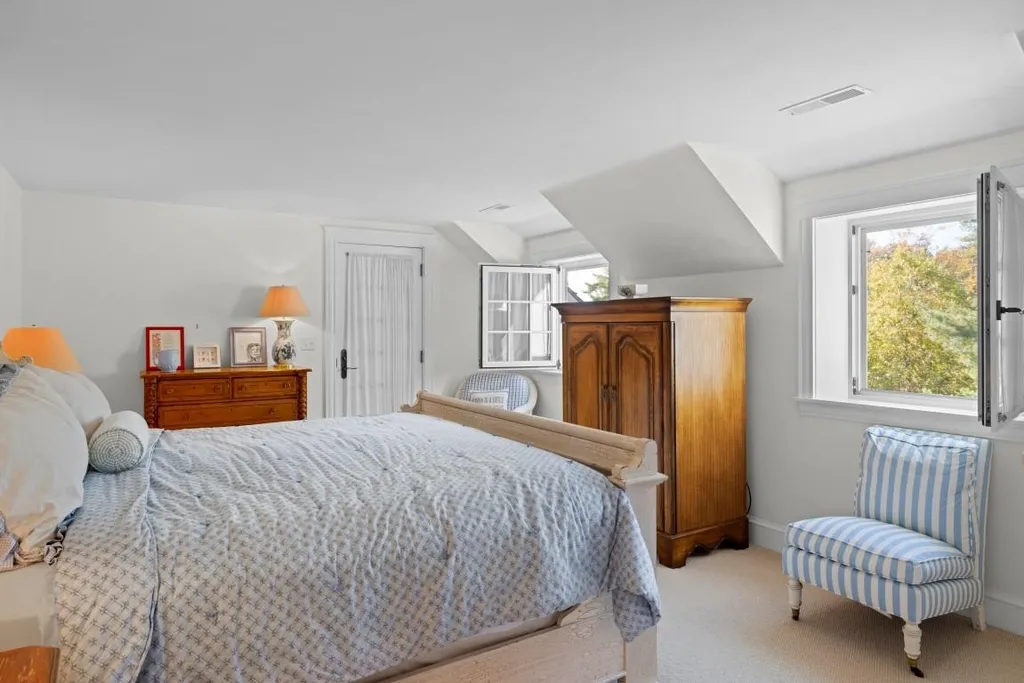 308 & 309 Sewall Road Wolfeboro NH 03894