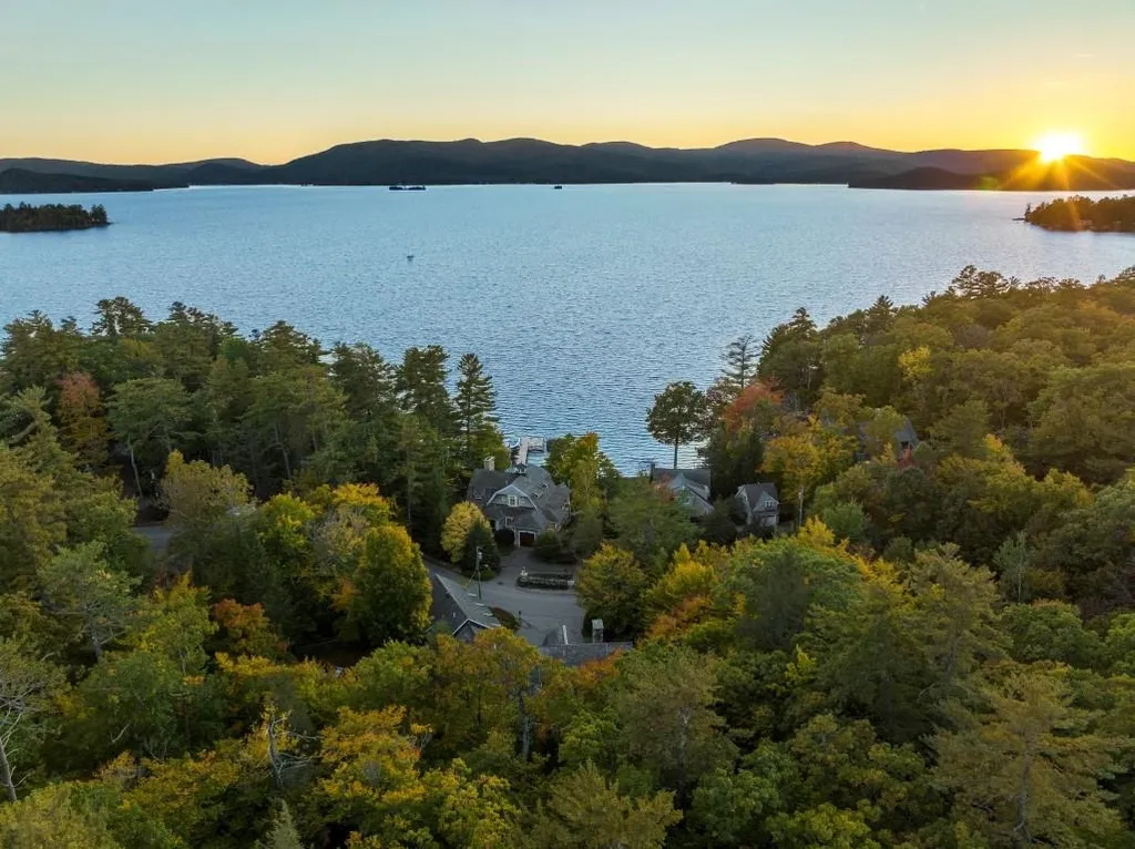 308 & 309 Sewall Road Wolfeboro NH 03894