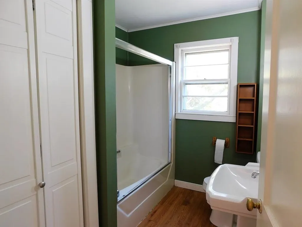 82 Garrity Road Lee NH 03861