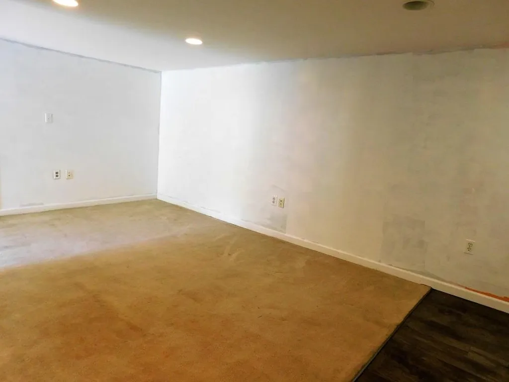 82 Garrity Road Lee NH 03861