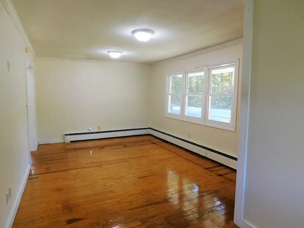 82 Garrity Road Lee NH 03861