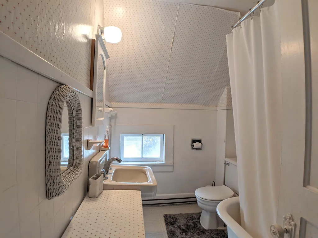 667 Laconia Road Tilton NH 03276