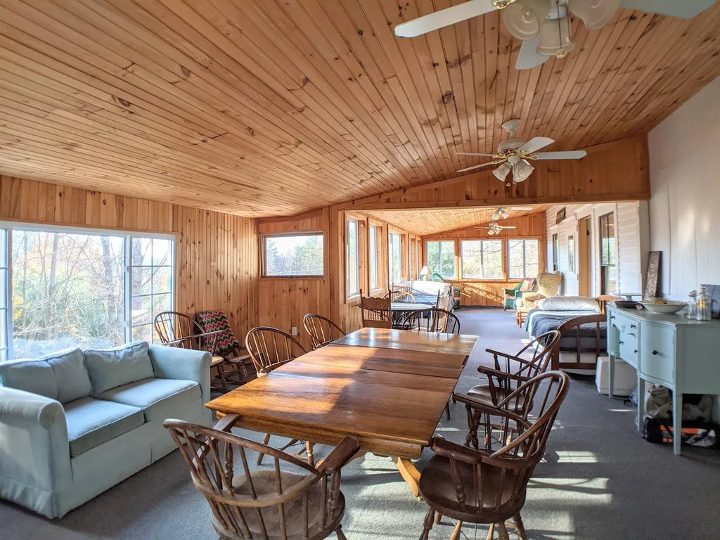 667 Laconia Road Tilton NH 03276