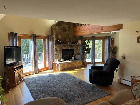 33 Meetinghouse Road Merrimack NH 03054