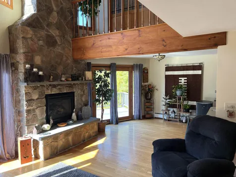 33 Meetinghouse Road Merrimack NH 03054
