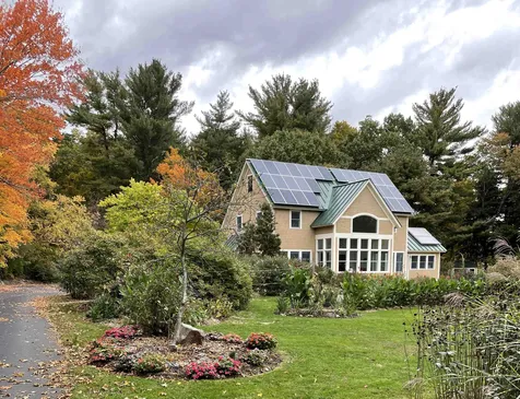 63 Winnicut Road North Hampton NH 03862