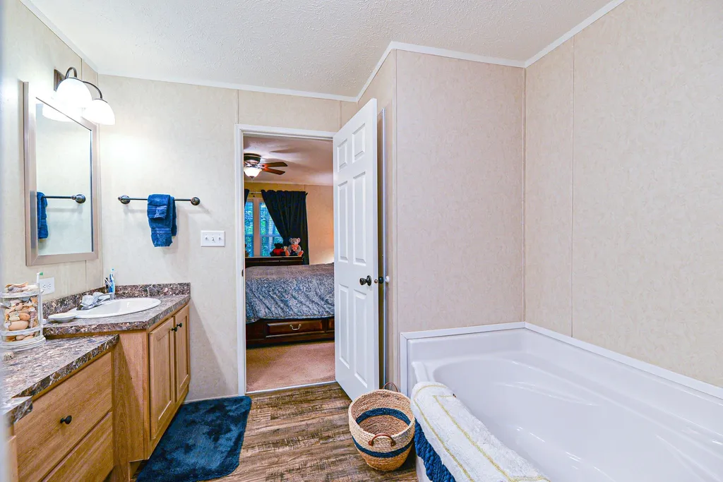 13 Sullivan Drive Allenstown NH 03275