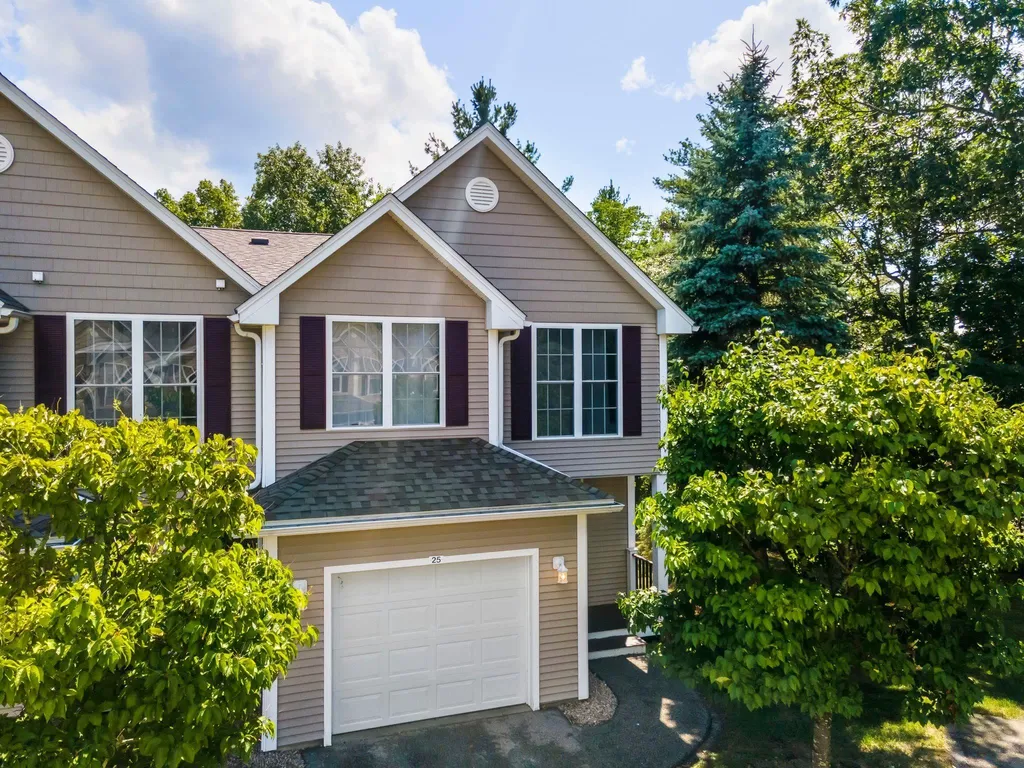 25 Lilac Lane Newmarket NH 03857