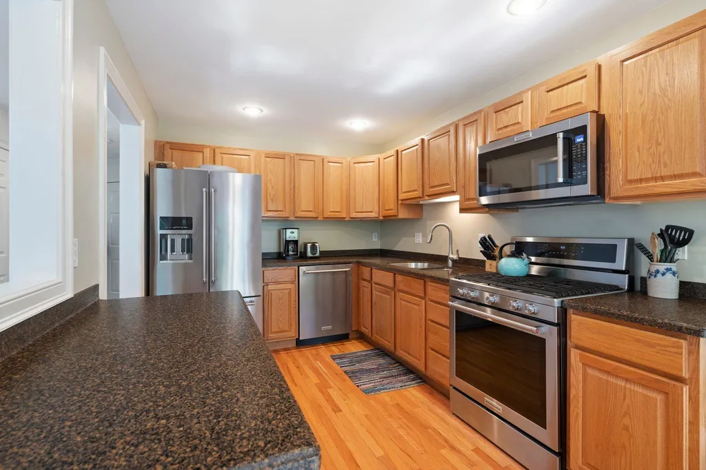 25 Lilac Lane Newmarket NH 03857