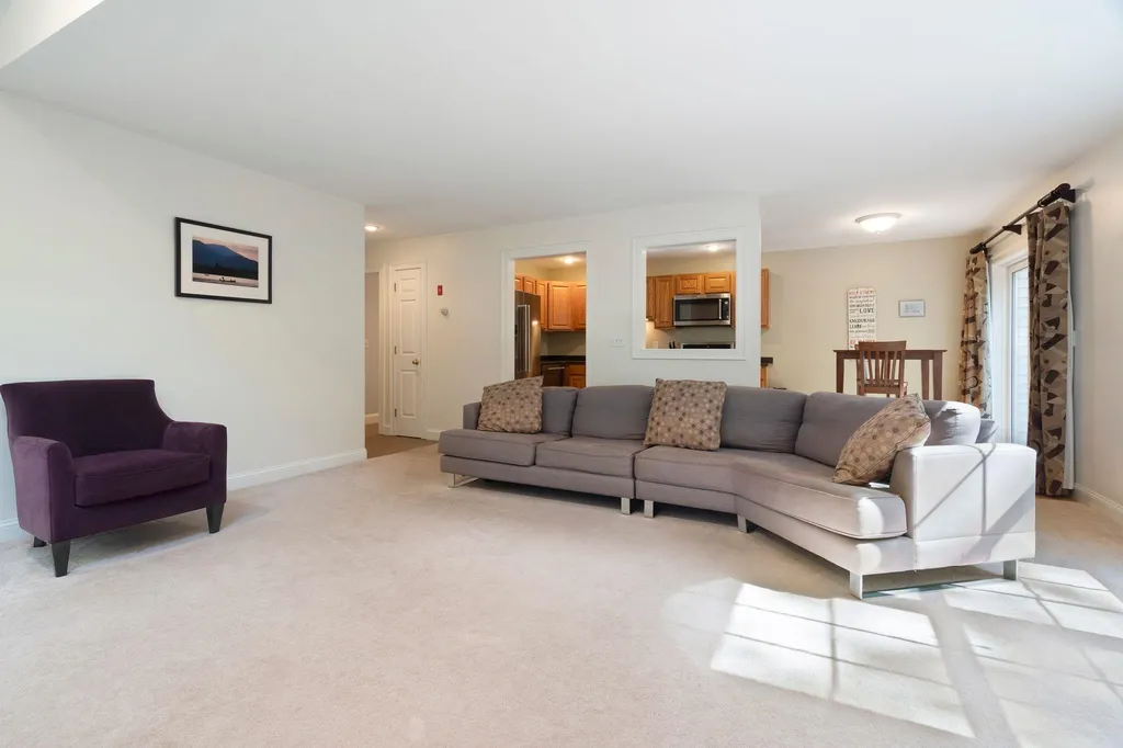 25 Lilac Lane Newmarket NH 03857