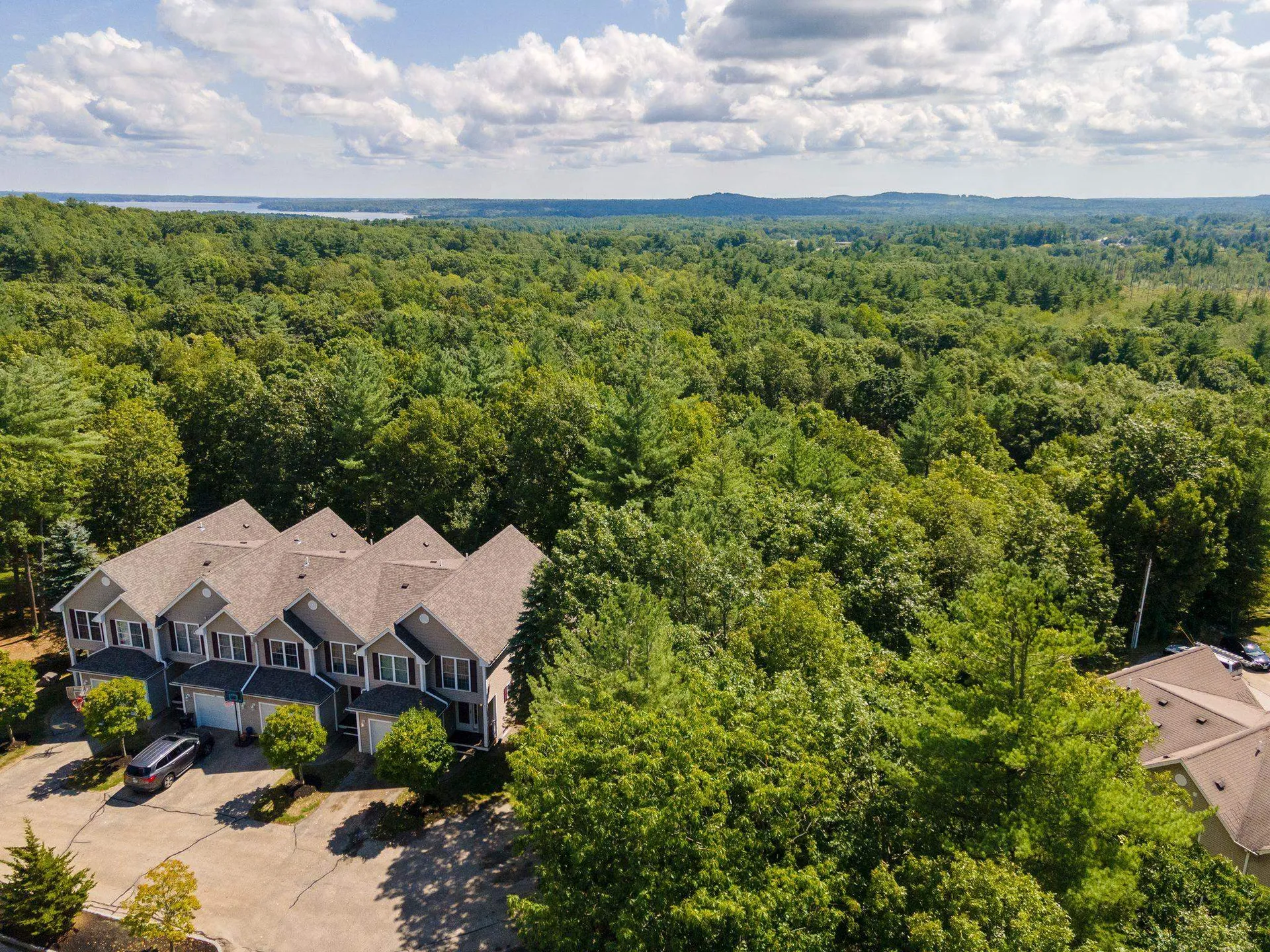 25 Lilac Lane Newmarket NH 03857
