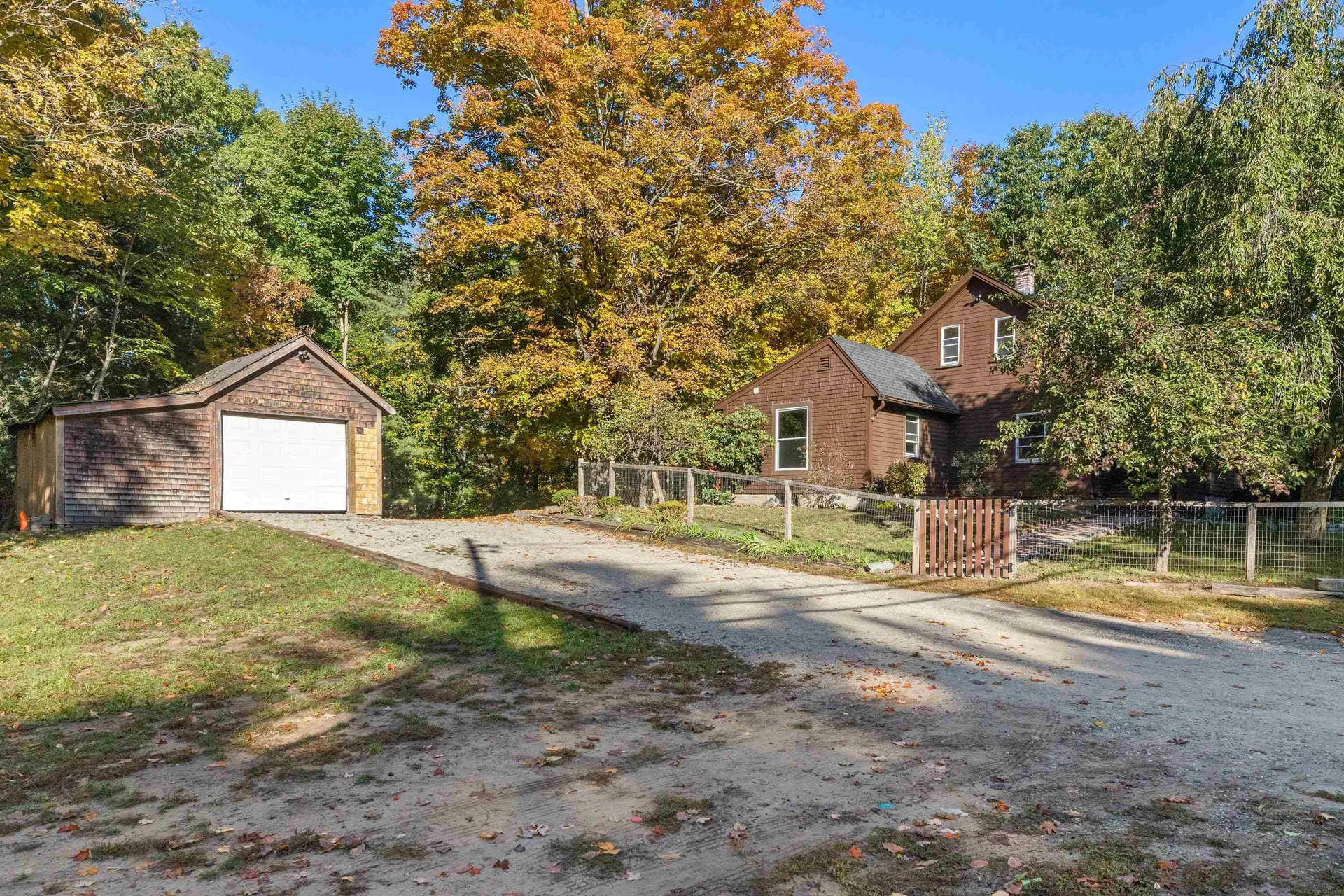 90 Peaslee Crossing Road Newton NH 03858