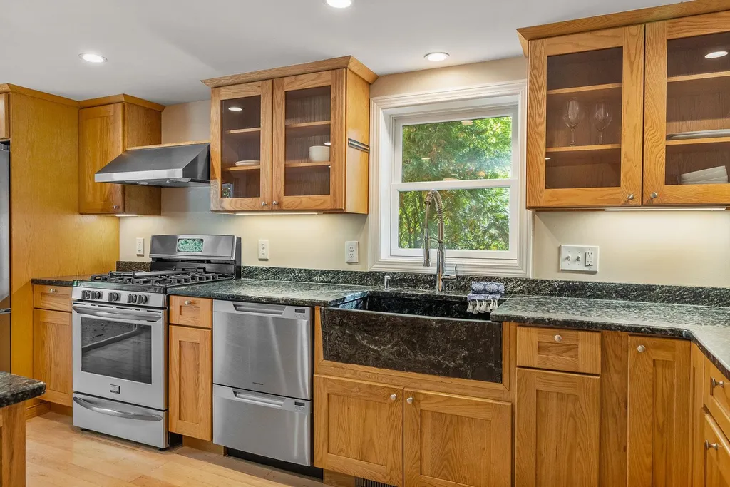 546 Sagamore Avenue Portsmouth NH 03801