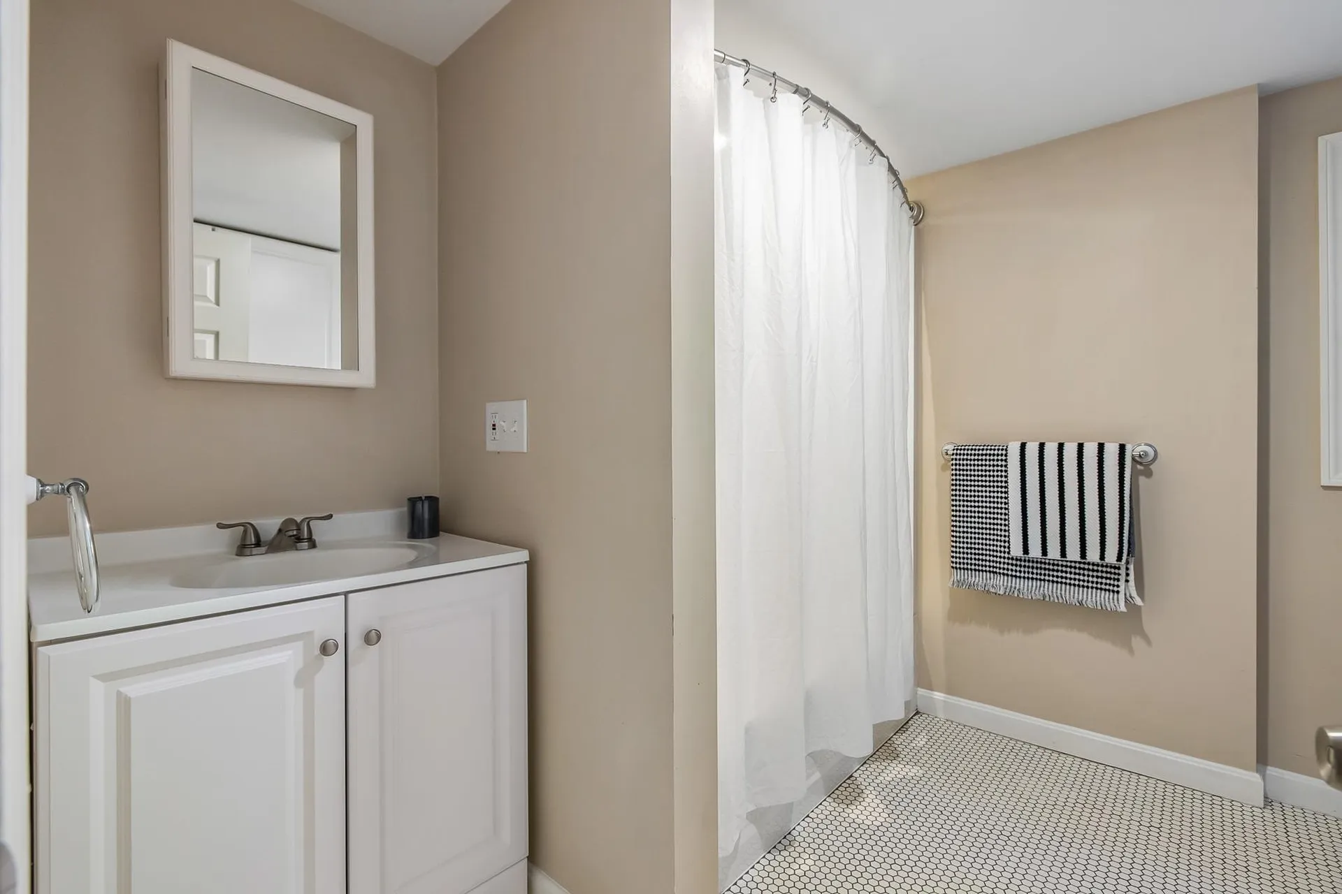 546 Sagamore Avenue Portsmouth NH 03801