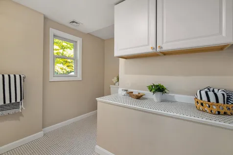 546 Sagamore Avenue Portsmouth NH 03801