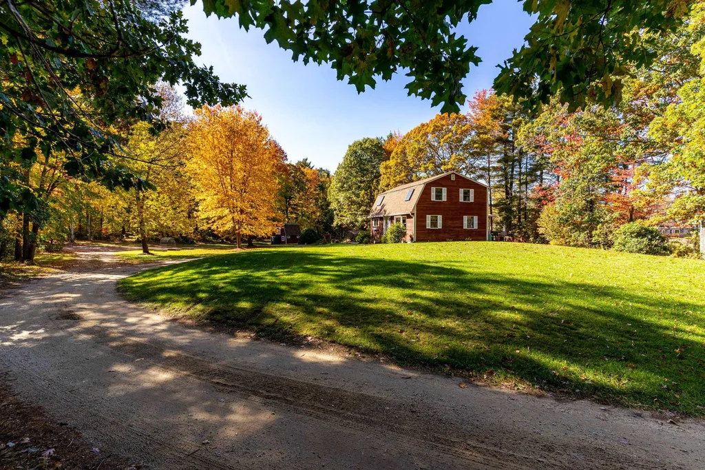 47 Tebbetts Road Rochester NH 03867