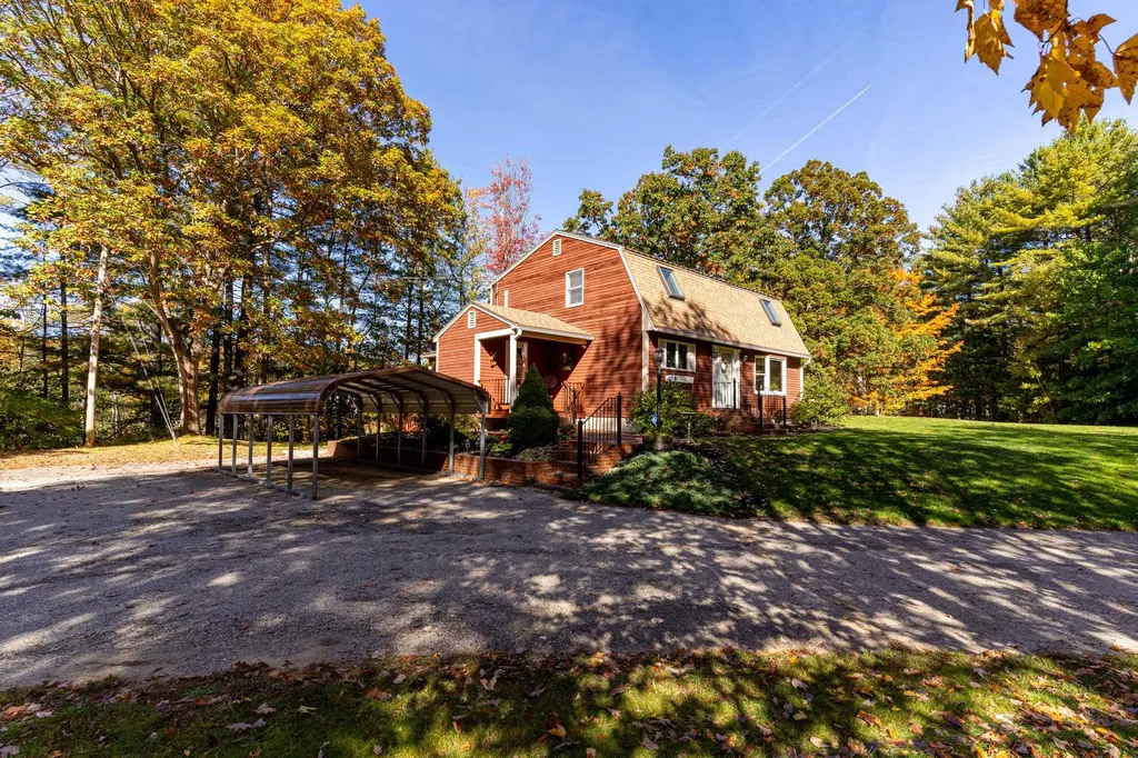 47 Tebbetts Road Rochester NH 03867