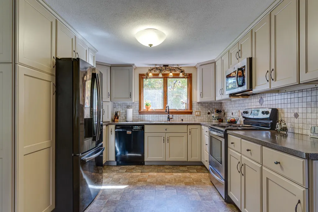 47 Tebbetts Road Rochester NH 03867