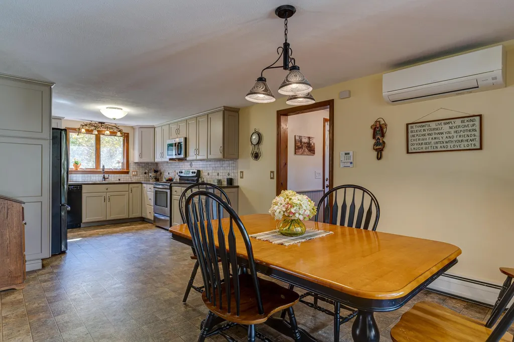 47 Tebbetts Road Rochester NH 03867