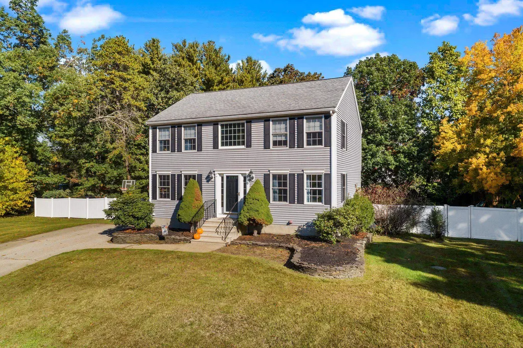 6 Golden Brook Drive Pelham NH 03076