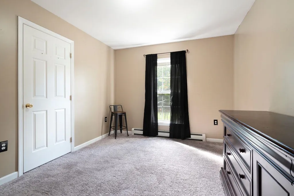 87 Garney Road Brookfield NH 03872