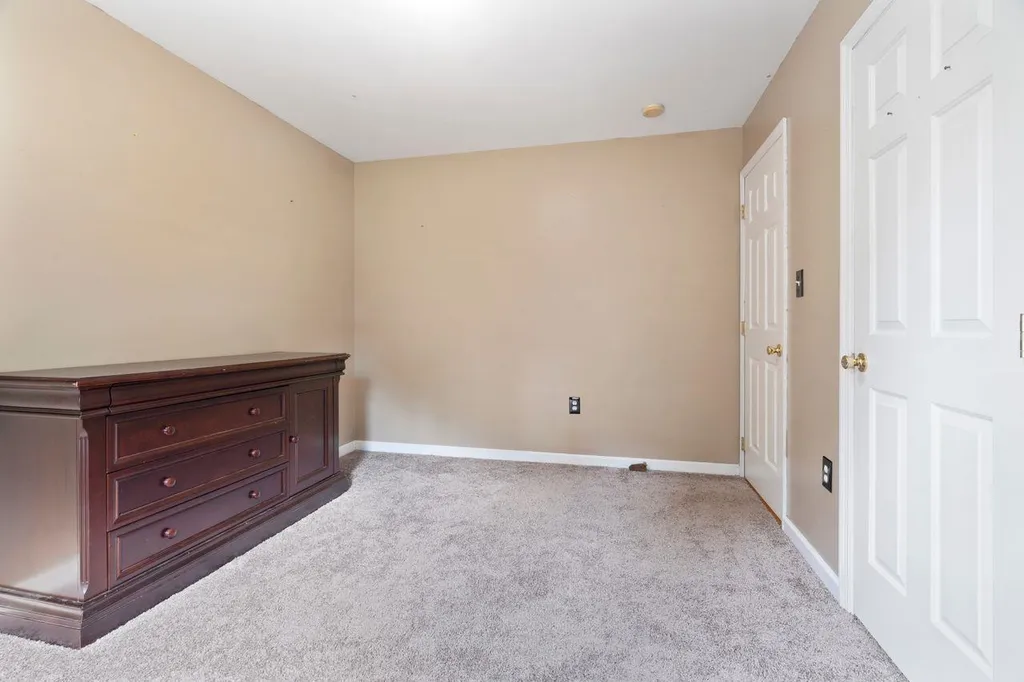 87 Garney Road Brookfield NH 03872
