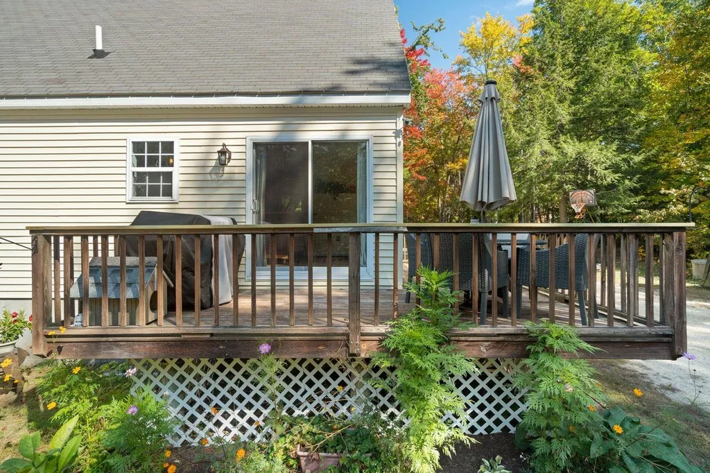 87 Garney Road Brookfield NH 03872