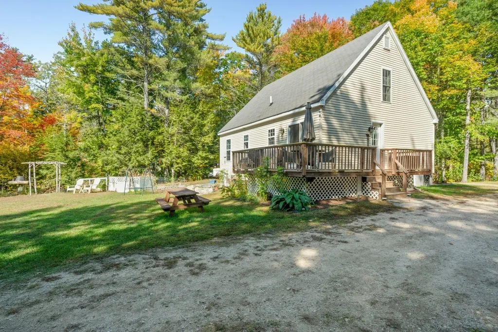 87 Garney Road Brookfield NH 03872