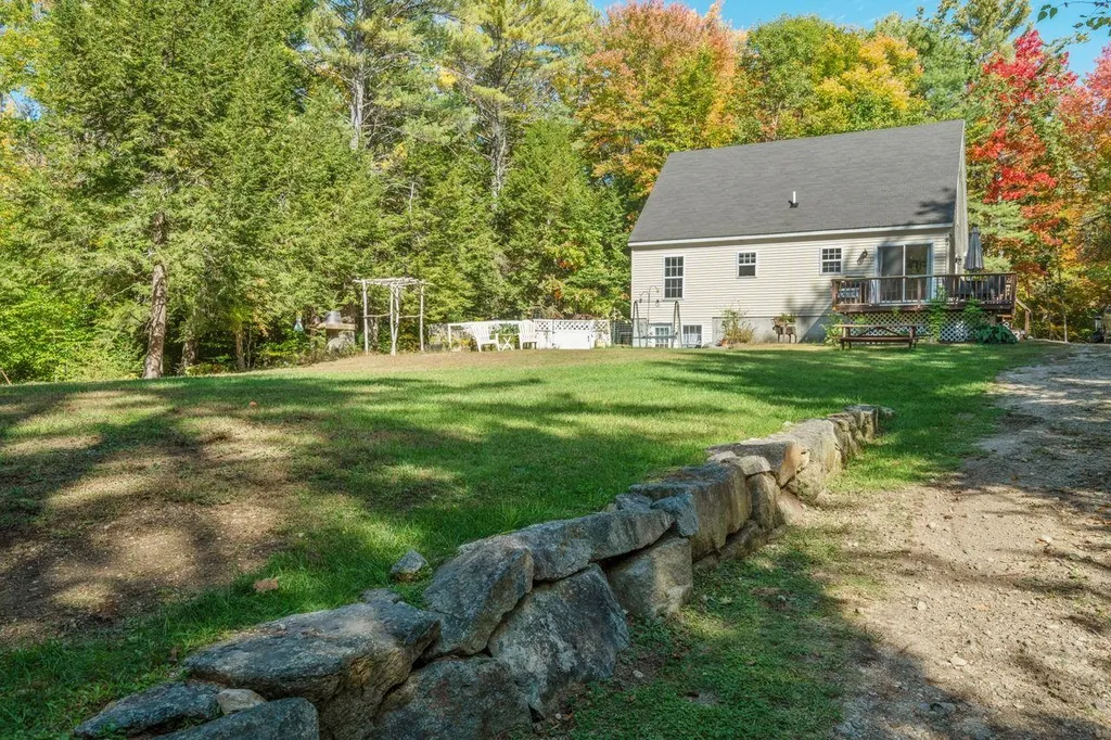 87 Garney Road Brookfield NH 03872