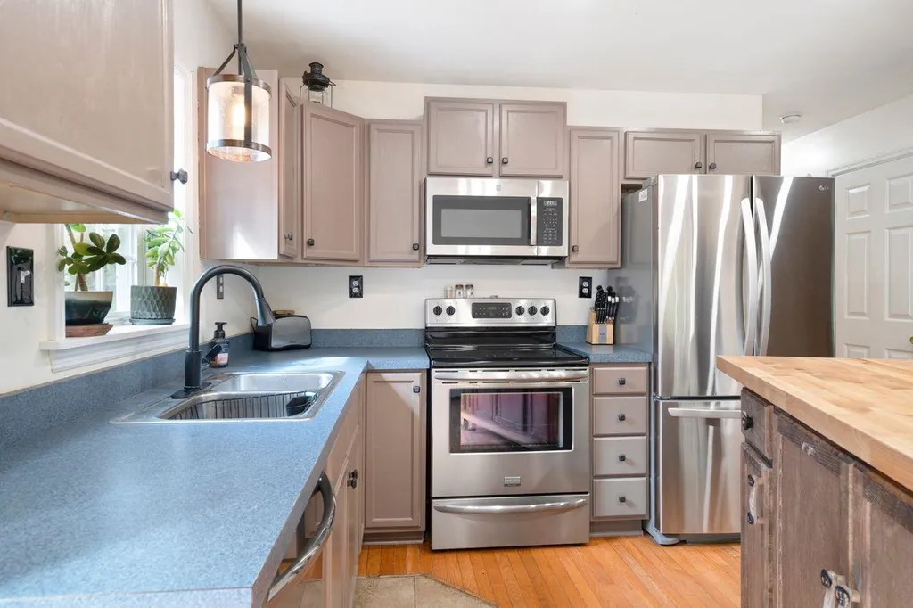 87 Garney Road Brookfield NH 03872