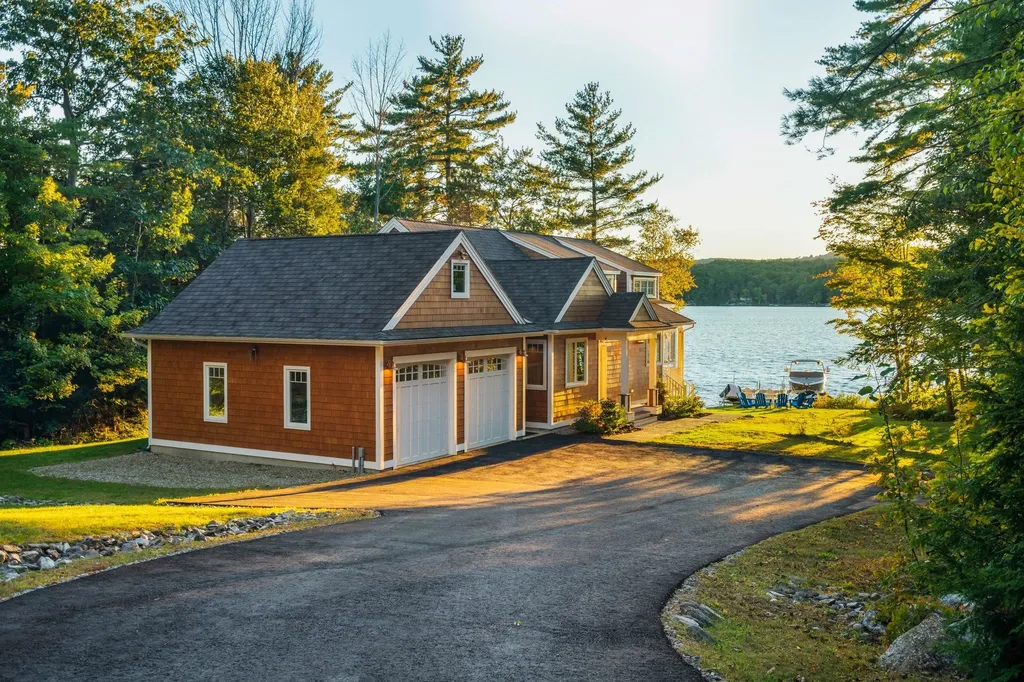 25 Eastman Shore Road South Laconia NH 03246