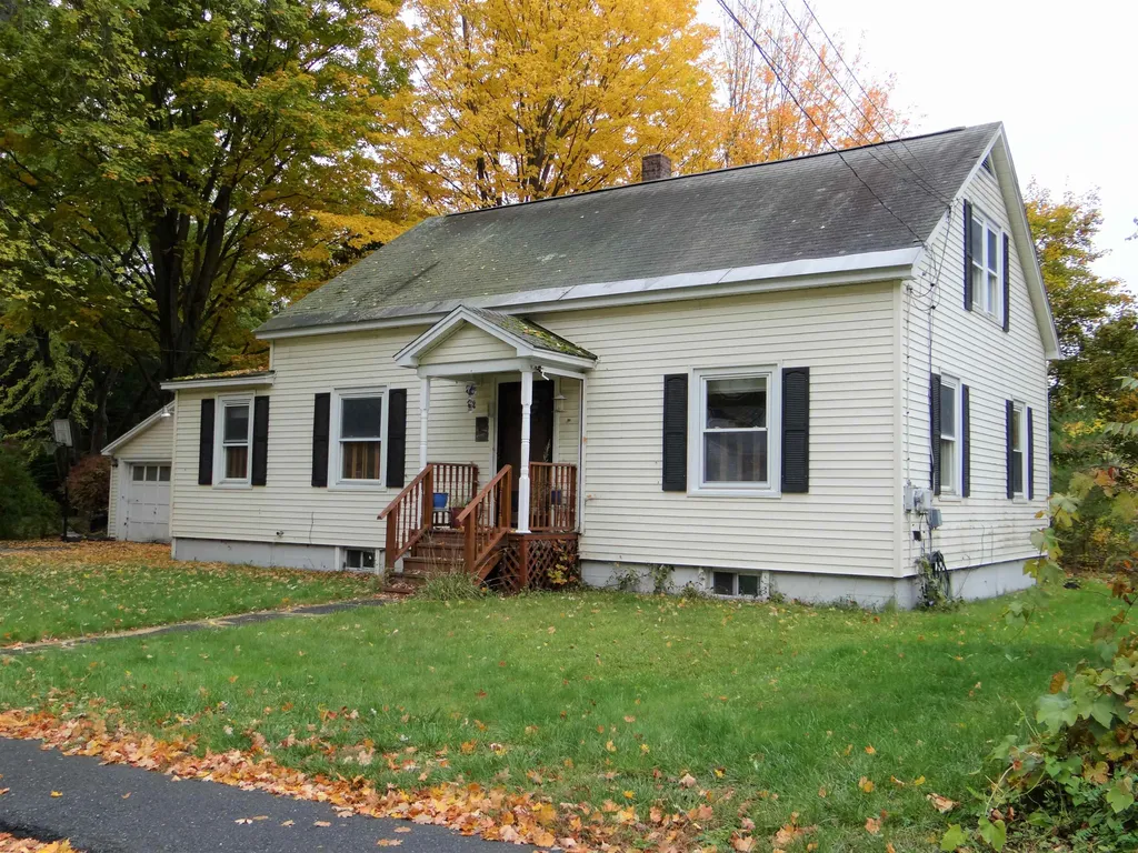 16 Mack Avenue Lebanon NH 03784