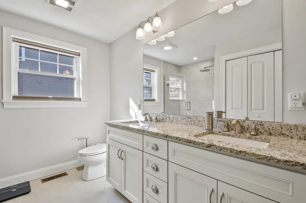 3 Firenze Way Salem NH 03079