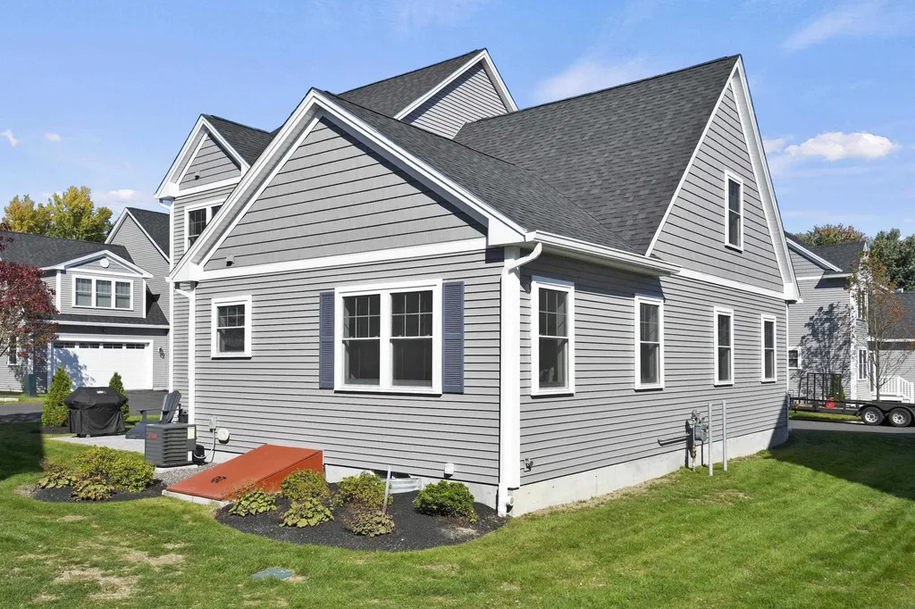 3 Firenze Way Salem NH 03079