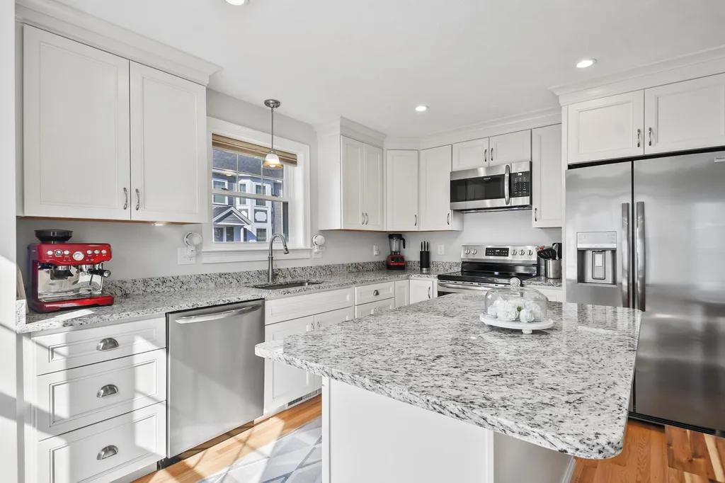 3 Firenze Way Salem NH 03079