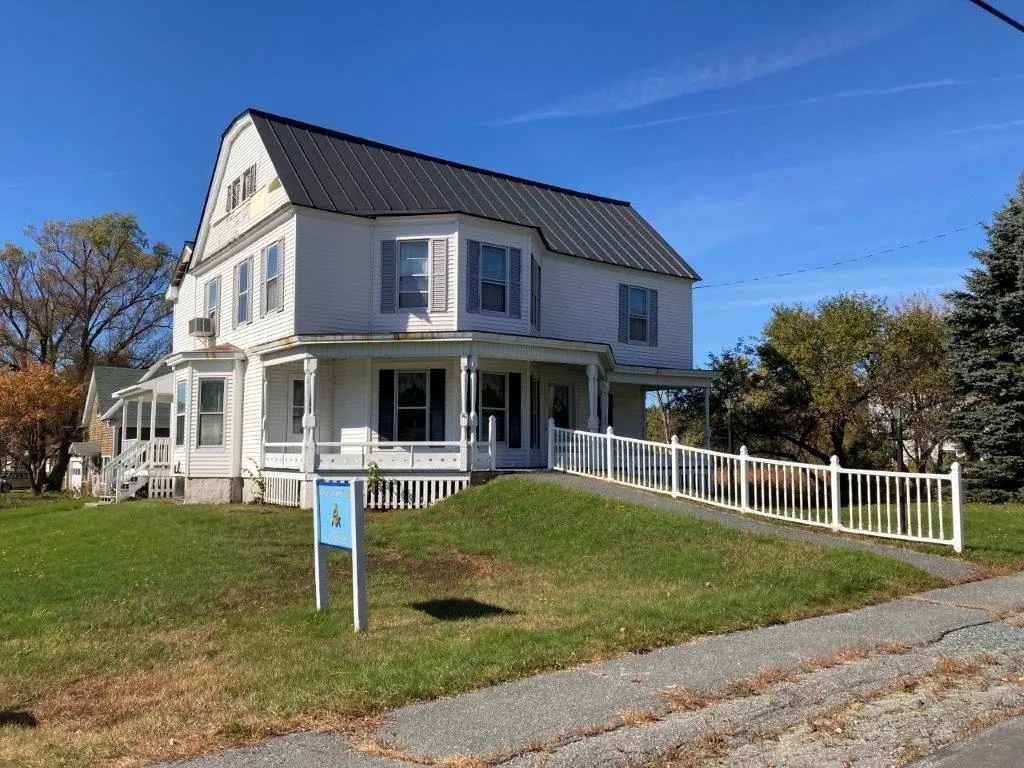 17 Canaan Street Canaan NH 03741