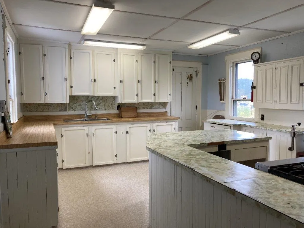 17 Canaan Street Canaan NH 03741