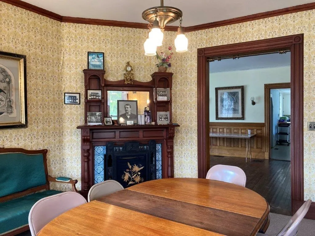 17 Canaan Street Canaan NH 03741