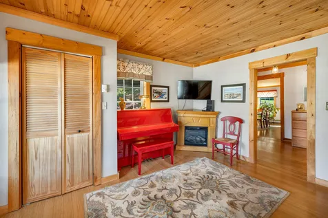93 Bay Street Wolfeboro NH 03894