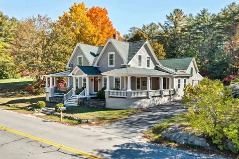 93 Bay Street Wolfeboro NH 03894