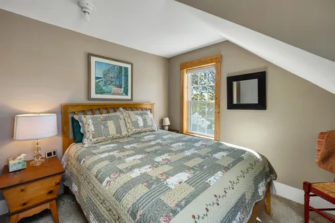 93 Bay Street Wolfeboro NH 03894
